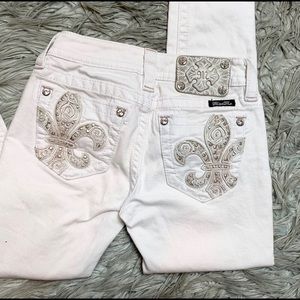 White Signature Miss Me skinny jeans